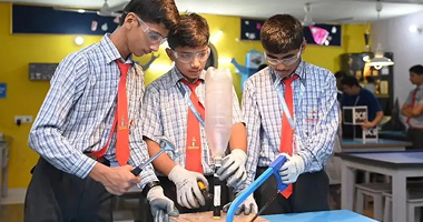 Students performing lab demo